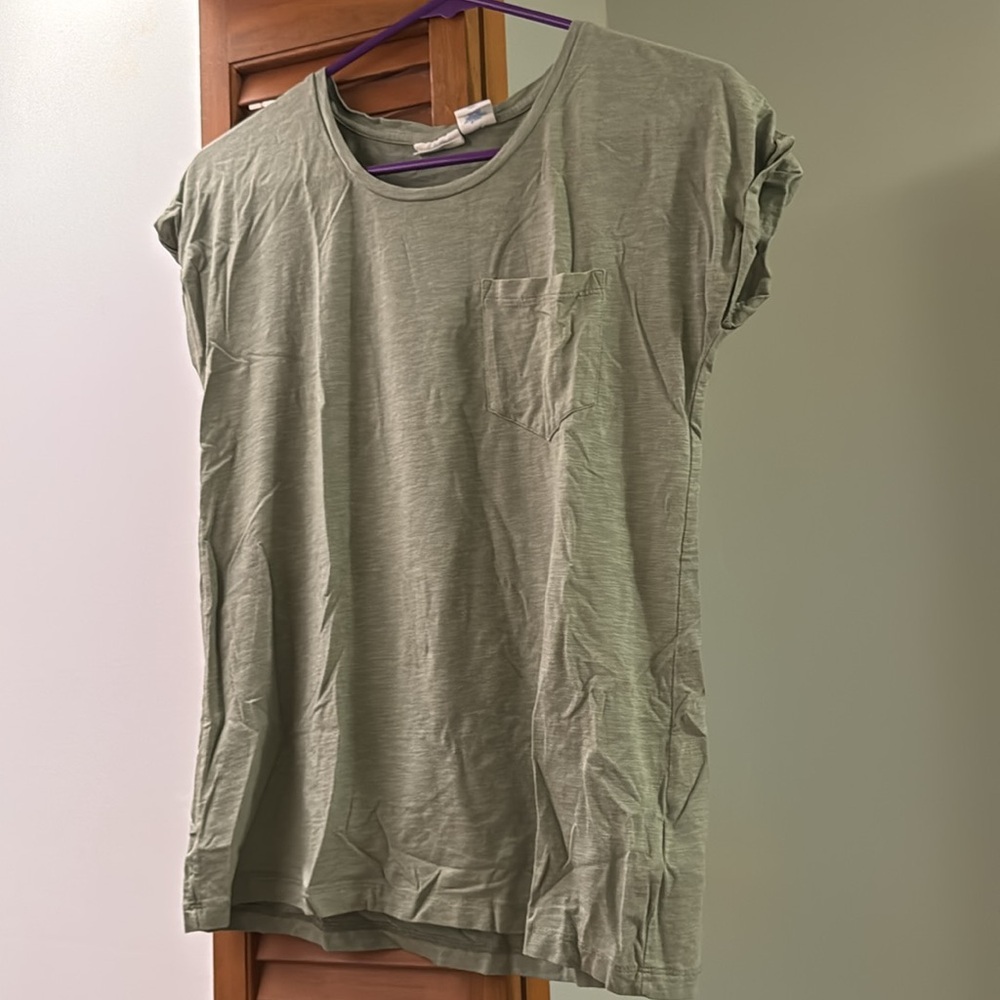 Green tshirt